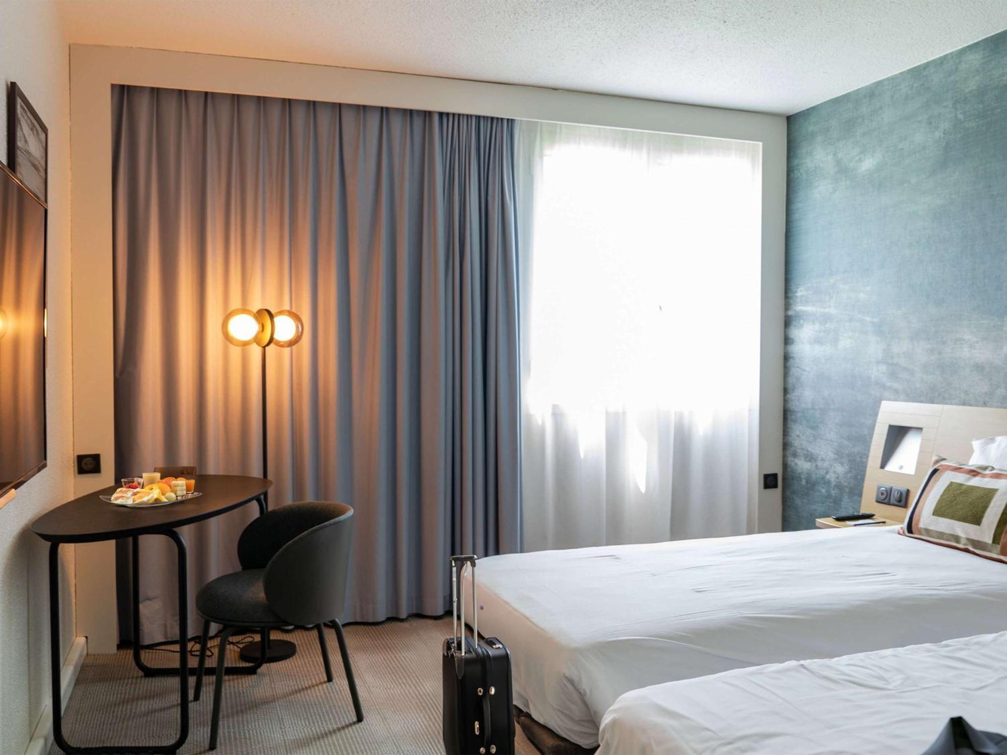 Novotel Bayeux Exterior photo